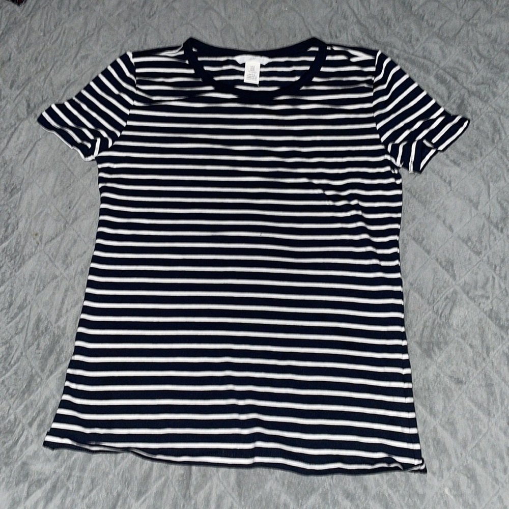 Black and white striped short sleeve top